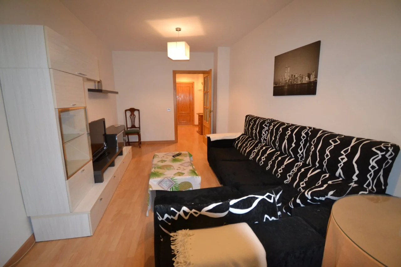 VENTA DE PISO EN MALPARTIDA.webp